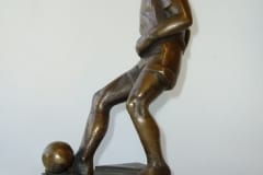 Auhind PARIMALE EESTI JALGPALLURILE 1992 pronks  <br />An award to the best Estonian football player 1992 bronze