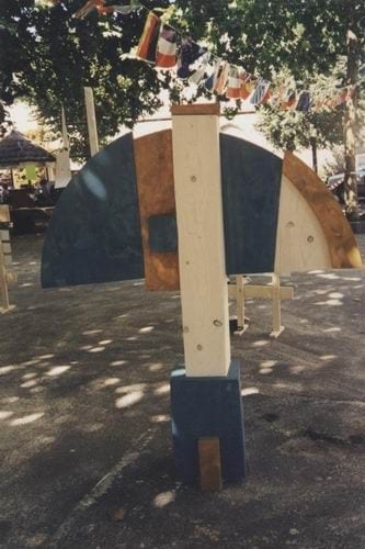 "VOOLAB LÄBI" 1998 puu - puuskulptuuri sümpoosion Sagadi, Eesti<br /> "FLOWING THROUGH" 1998 wood - wood carving symposium in Sagadi, Estonia